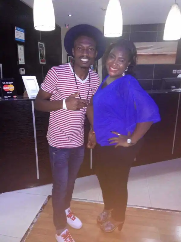Excited Lady Meets Efe, Tboss, Kemen, Bisola & Other BBNaija Ex Housemates (Photos)
